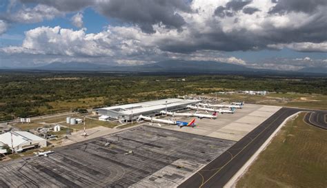 which airport is near guanacaste costa rica